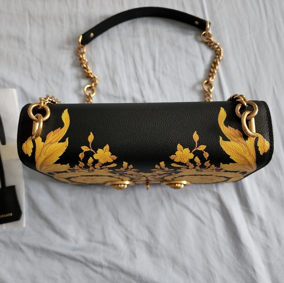 BNIB Versace Medium Barocco Icon Shoulder Bag from SS 2018 Tribute Collection - Picture 9 of 12